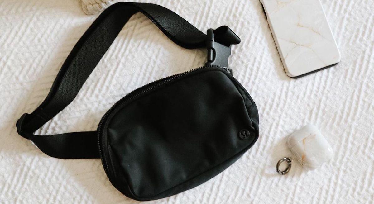 Lululemon Everywhere Belt Bag