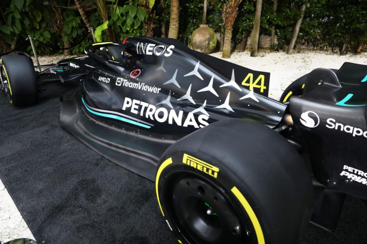Black Formula One car